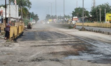 માંગરોળમાં મોડી રાત્રે હજારો પોલીસ ફોર્સના બંદોબસ્ત સાથે મંદિર મજાર જમીન દોસ્ત કરી નાખ્યા.