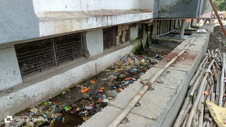 જૂનાગઢની સિવિલ હોસ્પીટલ ગંદકીનું ધામ બન્યું