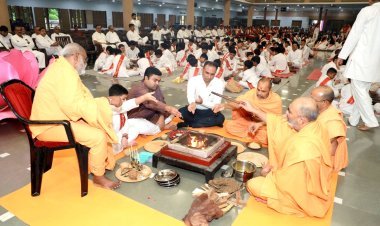 બી.એ.પી.એસ. સ્વામિનારાયણ સંસ્થાના ૧૫,૬૬૬ બાળકો અને બાલિકાઓએ ‘સત્સંગદીક્ષા’ ગ્રંથના ૩૧૫ સંસ્કૃત શ્લોકોના મુખપાઠ સાથે સજ્ર્યો અનોખો ઈતિહાસ