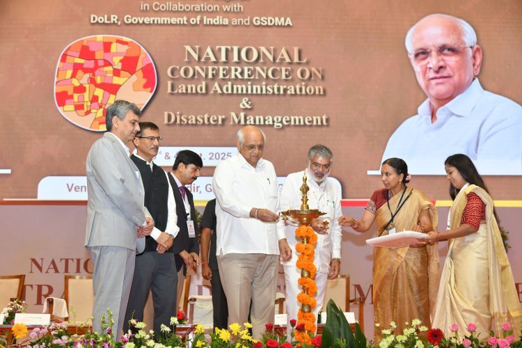 ગાંધીનગરમાં નેશનલ કોન્ફરન્સ ઓન લેન્ડ એડમિનિસ્ટ્રેશન એન્ડ ડિઝાસ્ટર મેનેજમન્ટનો પ્રારંભ