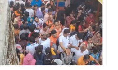 ગિરનાર પર આજે વાતાવરણ અને પવન સ્થિર થતા ત્રણ દિવસ બાદ રોપ વે પુનઃ શરૂ કરાયો