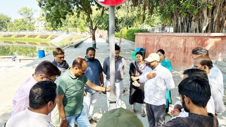 નરસિંહ મહેતા સરોવરના બ્યુટીફિકેશનની કામગીરીનું નિરીક્ષણ કરતા ધારાસભ્ય અને કોર્પોરેટરો