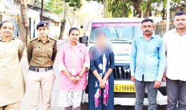 વેરાવળમાં આત્મહત્યા માટે રેલવે ટ્રેક પર પહોંચેલી યુવતીને બચાવી પરિવાર સાથે મિલન કરાવ્યું