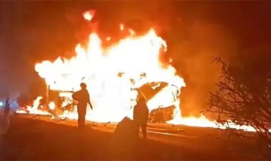 કર્ણાટક હાઈવે પર અકસ્માતમાં સ્લીપર બસ અગનગોળો બની જતા ૨૦ મુસાફરો ભડથુ