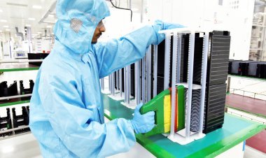 વુડ મેકેન્ઝીના વૈશ્વિક ટોપ-૧૦ રેન્કિંગમાં અદાણી સોલાર એકમાત્ર ભારતીય કંપની બની : સ્વચ્છ ઉર્જા ઉત્પાદનમાં ભારતનું કદ વધ્યું