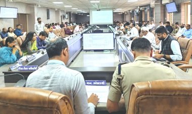 મ્યુનિસિપલ કમિશ્નર તેજસ પરમારના અધ્યક્ષસ્થાને જીલ્લા સંકલન અને ફરિયાદ સમિતિની બેઠક યોજાઈ