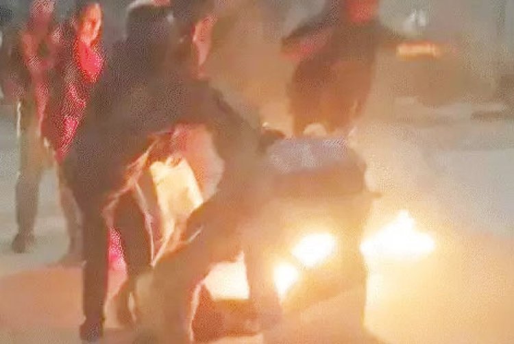 આણંદ જીલ્લા આંકલાવ તાલુકાના અંબાવ ગામ ખાતે બનેલી ચકચારી ઘટના મહિલા સરપંચ વિરૂધ્ધ મુખ્યમંત્રી સમક્ષ ફરિયાદ કરનાર ખેડુતને જીવતો સળગાવી નાખવાનો પ્રયાસ : ખેડુતની સ્થિતિ નાજુક