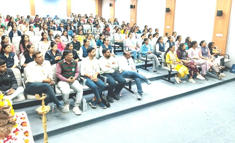 ડો.સુભાષ યુનિવર્સિટી ખાતે મહિલા ઉદ્યોગ સાહસિકતા વિષય ઉપર નિષ્ણાંત વ્યાખ્યાનનું આયોજન