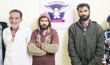 સિકાચા ગામે ભાદરપુલ પાસે બાવળની કાટમાં રમતા જુગાર પર એલસીબીનો દરોડો