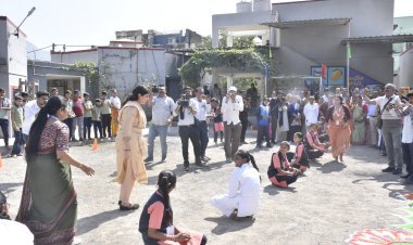 રાજ્ય શિક્ષણ મંત્રી જૂનાગઢ ખાતેની પીએમ શ્રી પ્રાથમિક કન્યા શાળા નં ૪ની બહુઆયામી શૈક્ષણિક પ્રવૃત્તિઓ અને પદ્ધતિઓથી અવગત થયા