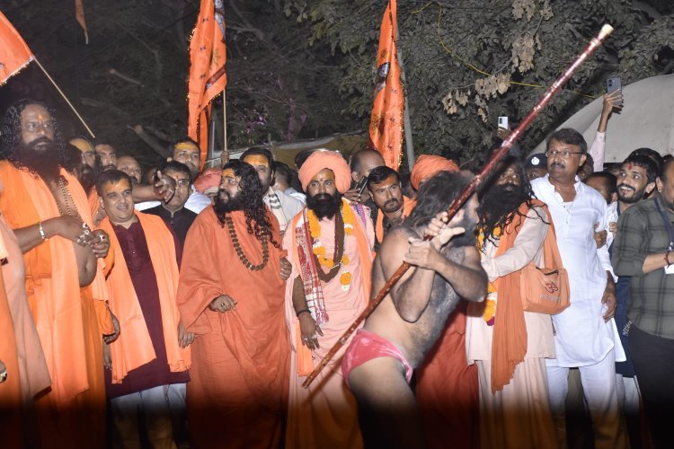 મહાશિવરાત્રીના મેળામાં યોજાયેલ ડમરુ યાત્રા ઐતિહાસિક બની : ધર્મમય માહોલ સર્જાયો