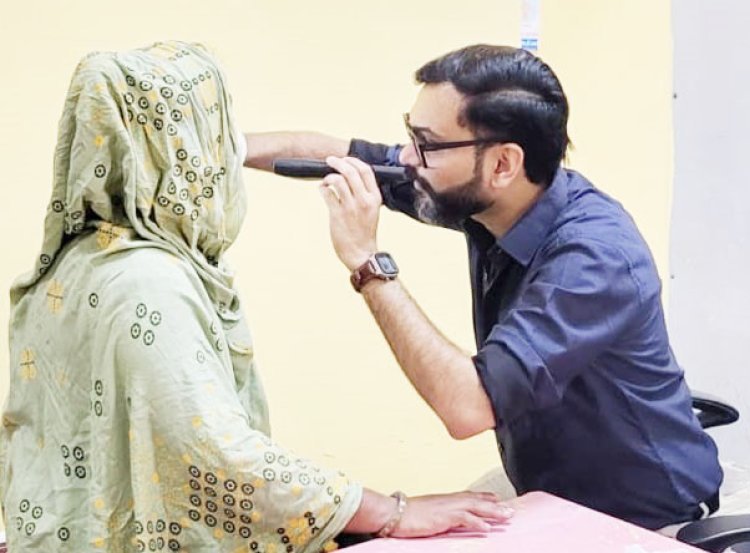 સિવિલ હોસ્પિટલ જૂનાગઢ ખાતે મોઢા તથા ગળાના કેન્સરનાં નિદાન કેમ્પમાં ૨૭૫ લોકોની આરોગ્ય તપાસ કરાઇ : તમાકુની આડ અસર વિશે લોકોને માહિતગાર કરાયા