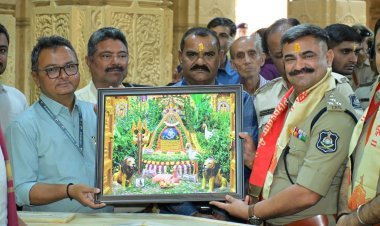 સોમનાથ મહાદેવનાં દર્શન-પૂજન કરી કામગીરીનો શુભારંભ કર્યો અસામાજીક તત્વોને રેન્જ વિસ્તાર છોડી દેવા ડીઆઈજી રાજેન્દ્રસિંહ ચુડાસમાની ચેતવણી