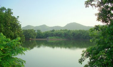 મૌર્ય વંશનાં સમયમાં ભવનાથ તળેટીમાં બંધાયેલઐતિહાસિક ‘સુદર્શન તળાવ’ની દયનીય હાલત !