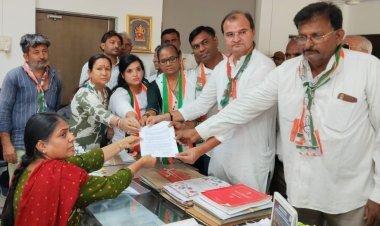 જૂનાગઢ શહેર કોંગ્રેસ દ્વારા ગૌ મૂત્ર અને ગન્ગા જળ થી અમ્બાજીન મંદિર પરિસરનું શુદ્ધીકરણ કરાયું