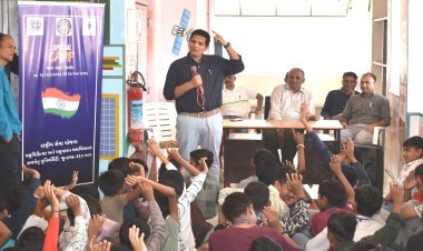 કામધેનુ યુનિવર્સિટીની, વેટરનરી કોલેજ જૂનાગઢ દ્વારા હડકવા જાગૃતિ માટે પ્રાથમિક શાળામાં વ્યાપક જાગૃતિ કાર્યક્રમ અને ચિત્ર સ્પર્ધાનું આયોજન