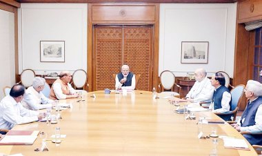 વડાપ્રધાનના અધ્યક્ષસ્થાને આજે બપોરે કેન્દ્રીય કેબીનેટની તાકીદની બેઠક, પશ્ચિમ એશિયા સંકટ અંગે આજે સાંજે સર્વપક્ષીય બેઠક