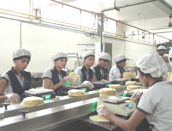 મહિલા સશક્તિકરણ ગોપાલ સ્નેક્સના નૈતિક મૂલ્યોનું પ્રતિબિંબ