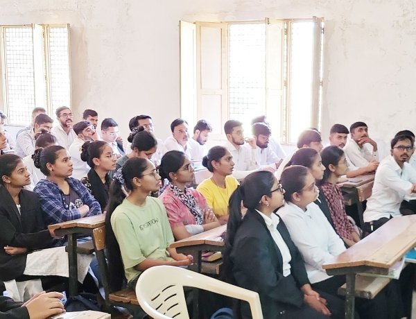 જૂનાગઢની લો કોલેજમાં ‘બૌધિક સંપદાના અધિકારોમાં ઉદ્યોગ સાહસિકતા‘ વિષય પર એક દિવસીય વર્કશોપ યોજાયો