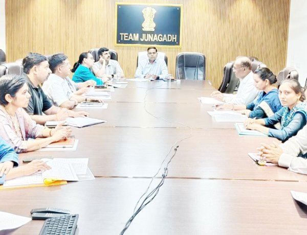 સમગ્ર શિક્ષા જિલ્લા પ્રોજેકટ અંતર્ગત કલેક્ટર અનિલકુમાર રાણાવસીયાના અધ્યક્ષસ્થાને ગર્વનિંગ બોડીની બેઠક યોજાઇ