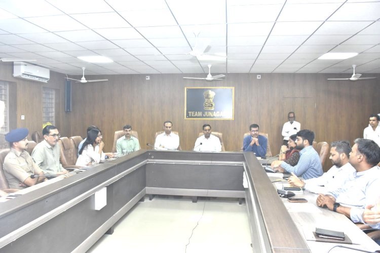 ‘મેં‘ નહીં ‘હમ‘ના મંત્રથી મળી સફળતા: જિલ્લા કલેકટર અનિલ કુમાર રાણાવસિયાના હસ્તે જૂનાગઢ મહાશિવરાત્રી મેળાના સફળ આયોજનમાં સહયોગીઓનું બહુમાન કરાયું