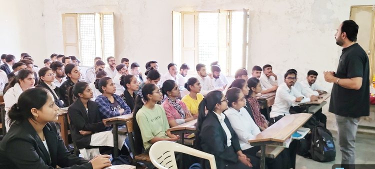 જૂનાગઢની લો કોલેજમાં ‘બૌધિક સંપદાના અધિકારોમાં ઉદ્યોગ સાહસિકતા‘ વિષય પર એક દિવસીય વર્કશોપ યોજાયો