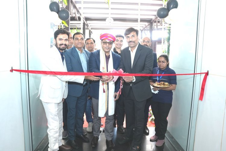 રાજકોટમાં ગોંડલ ચોકડી ખાતે વિનફાસ્ટ EV કારનાં શોરૂમનો શુભારંભ થયો