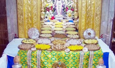 ભગવાન દ્વારકાધીશને પુષ્પ શુંગાર સાથે કુંડલાભોગ મનોરથ દર્શન યોજાયા