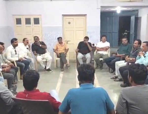 વેરાવળ નગરપાલીકાની આગામી ચૂંટણીમાં ટિકીટ કપાતા સમસ્ત સોરઠીયા પ્રજાપતિ સમાજ લાલઘુમ