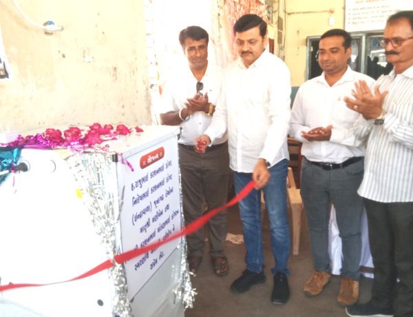 ઉનાળાની કાળઝાળ ગરમીમાં ડ્રાઈવર, કંડકટર, સ્ટાફ માટે જૂનાગઢ એસ.ટી. વર્કશોપમાં  ઠંડા પાણીનું કુલર ખુલ્લુ મુકવામાં આવ્યું