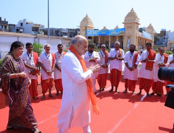 ભારત સરકારના કેન્દ્રીય ગૃહ અને સહકારીતા મંત્રી માનનીય અમિતભાઈ શાહ દ્વારા સોમનાથ મહાદેવની ભક્તિભાવપૂર્વક પૂજા-અર્ચના