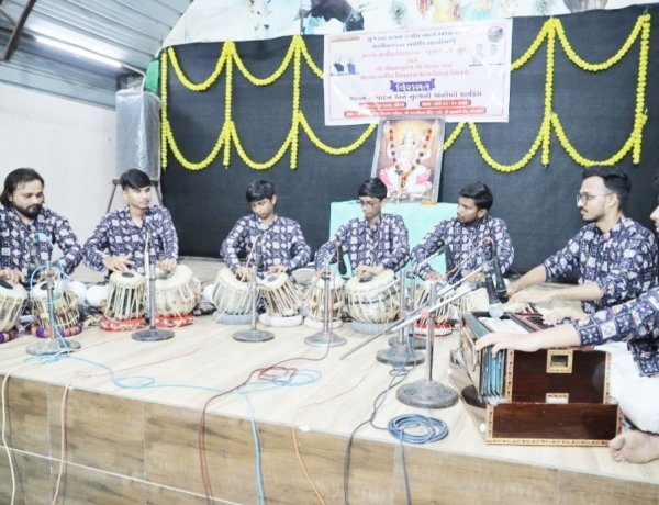 માંગરોળ ખાતે ગાયન વાદન અને નૃત્યનો અનોખો કાર્યક્રમ વિરાસત યોજાયો