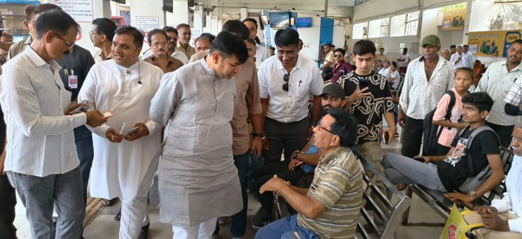 પરિવહન રાજ્યમંત્રી પ્રવીણભાઈ માળીએ જૂનાગઢ એસ.ટી. બસ સ્ટેન્ડની સુવિધાઓનું નિરીક્ષણ કર્યું