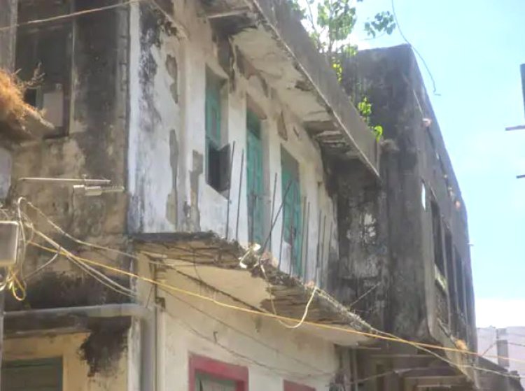જૂનાગઢ મનપાએ જર્જરીત ઈમારતોને નોટીસ સિવાય કોઈ કાર્યવાહી કરી નથી...