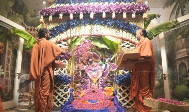 અધિક જેઠ માસ 'પુરુષોત્તમ માસ' નિમિતે શ્રીકષ્ટભંજનદેવ દાદાનું દિવ્ય રાજોપચાર પૂજન કરાયું