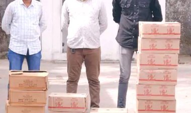 જૂનાગઢનાં દોલતપરા સ્થિત રહેણાંક મકાનમાં પોલીસ ત્રાટકી : રૂા. 1.68 લાખનો વિદેશી દારૂ ઝડપાયો