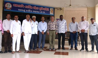 જૂનાગઢમાં સ્થિત નરસિંહ મહેતા યુનિવર્સિટી ખાતે પ્રગતિ પથયાત્રાનું આયોજન કરવામાં આવ્યું
