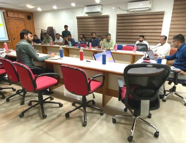 વિકાસનાં કામોમાં નિયમોનું ઉલ્લંઘન ચલાવી લેવાશે નહી : કમિશ્નર પ્રભવ જાેષી