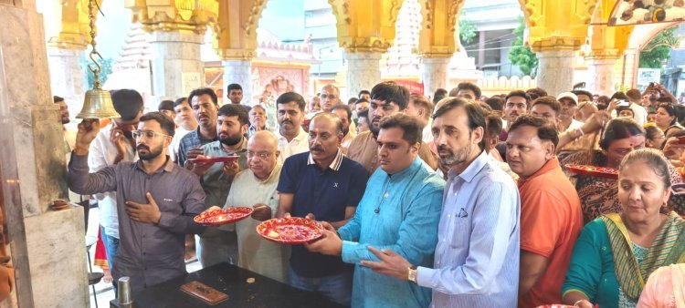 સેવા, સુશાસન અને રાષ્ટ્ર ઉત્થાનના સફળ 12 વર્ષના અવસરે જૂનાગઢમાં ભુતનાથ મહાદેવ મંદિર ખાતે મહાઆરતી યોજાઈ