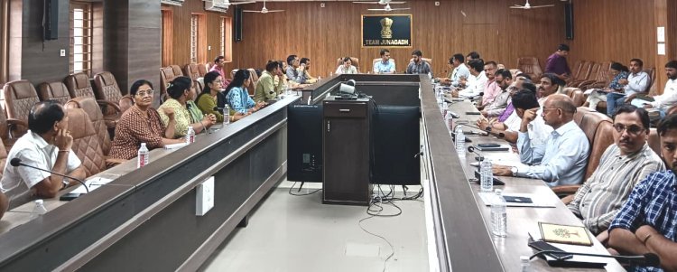 જૂનાગઢ જિલ્લા કલેકટર યોગેશ ચૌધરીના અધ્યક્ષતામાં શાળા પ્રવેશોત્સવના સુચારુ આયોજન સંદર્ભે બેઠક યોજાઈ