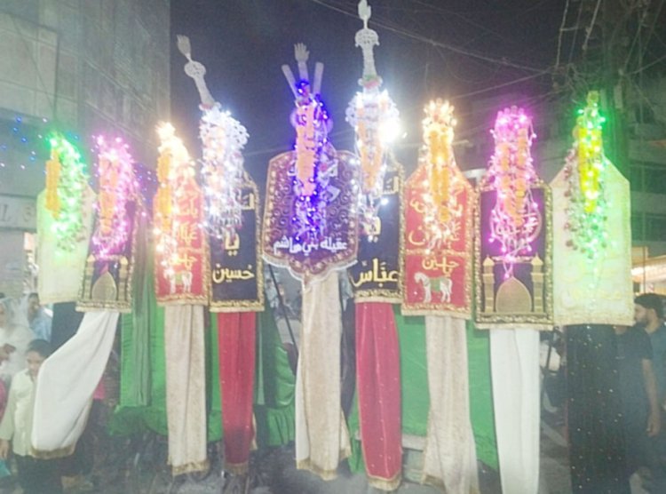 ગત રાત્રે  કોમી એકતા, શાંતિના સંદેશા સાથે જૂનાગઢ શહેરમાં અલમ શરીફનું ઝુલુસ નીકળ્યું : હજારો શ્રધ્ધાળુઓએ શહીદોને શ્રધ્ધાંજલી અર્પણ કરી