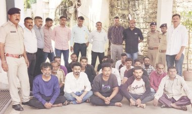 વેરાવળમાં SMCના દરોડા મામલે DIGએ એલસીબી - સીટી પોલીસના પાંચ પોલીસ અધિકારીઓને લીવ રીઝર્વમાં મુકયા