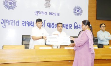 કોવિડ-19 દરમ્યાન ચાલુ ફરજે સંક્રમિત થઈને અવસાન પામેલા GSRTCના 115 કર્મચારીઓના પરિવારોને નાયબ મુખ્યમંત્રી હર્ષ સંઘવીના હસ્તે રૂા.25 લાખની નાણાંકીય સહાયનું વિતરણ