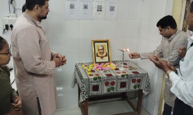 જૂનાગઢમાં રાષ્ટ્રીય ગ્રંથપાલ દિવસની ઉજવણી નિમિત્તે પુસ્તક પ્રદર્શન યોજાયું