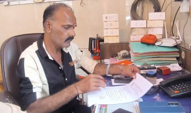 જૂનાગઢ મનપાનાં ડે. મેયર આકાશ કટારા સામે સ્ટ્રીટ લાઈટ શાખાનાં કર્મચારી તુલસી જુમાણીનાં ગંભીર આક્ષેપો : ભારે ચર્ચા
