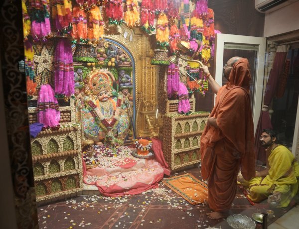 સાળંગપુરધામમાં પવિત્રા એકાદશીએ કષ્ટભંજનદેવનું ભવ્ય રાજોપચાર પૂજન, હજારો ભક્તોએ લીધા દિવ્ય દર્શન