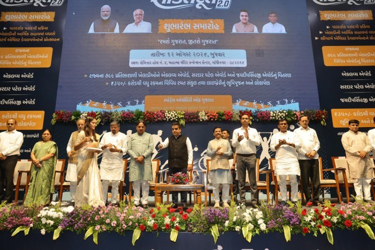 નાયબ મુખ્યમંત્રી હર્ષ સંઘવીએ મહાત્મા મંદિર ખાતેથી ‘શક્તિદૂત ૨.૦’ યોજનાનો પ્રારંભ કરાવ્યો
