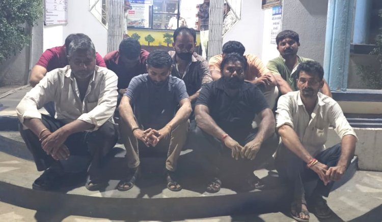 તાલાળાનાં પીપળવા ગામની સીમમાં ચાલતા જુગારધામ પર દરોડો
