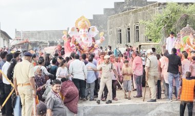 વેરાવળ-સોમનાથમાં "અગલે બરસ તુ જલ્દી આના"ના નારા સાથે ભક્તોએ ગણપતિ બાપાને ભાવભીની વિદાય આપી