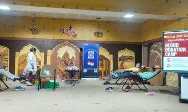 NSS દિવસ નિમિત્તે કામધેનુ યુનિવર્સિટીની વેટરનરી કોલેજમાં રક્તદાન શિબિર, 64 યુનિટ રક્ત એકત્રિત